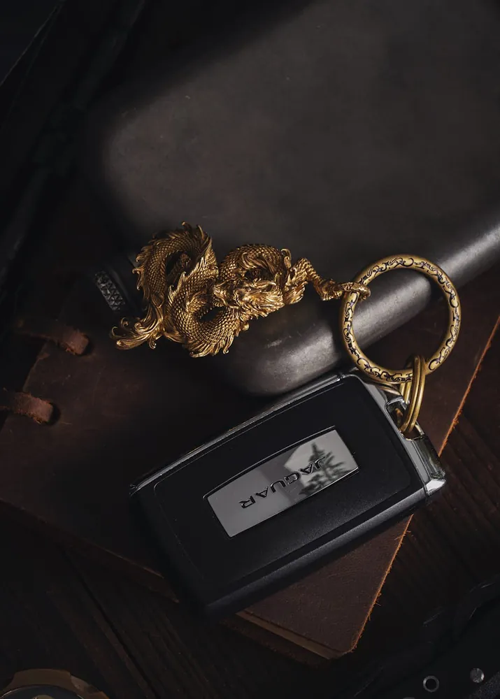 enhancing life’s milestones with tailored, luxurious jewelry creations