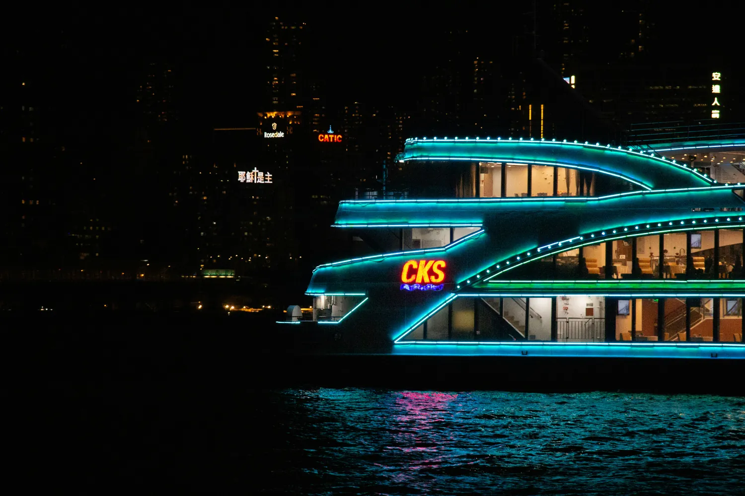 Innovative Materials Elevating the Luxury Yacht Design Experience